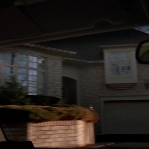 S01E004 - Meadowlands 0029.jpg