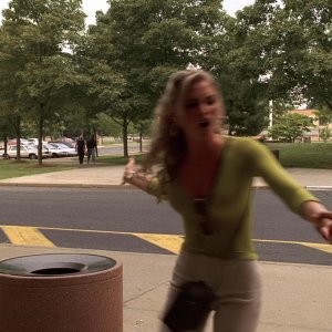 S01E004 - Meadowlands 0103.jpg