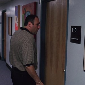 S01E004 - Meadowlands 0164.jpg