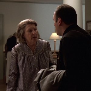 S01E004 - Meadowlands 0231.jpg