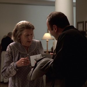 S01E004 - Meadowlands 0233.jpg
