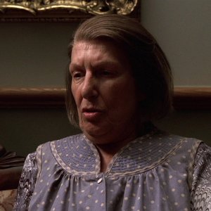 S01E004 - Meadowlands 0242.jpg