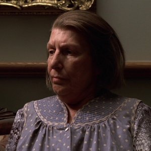 S01E004 - Meadowlands 0260.jpg