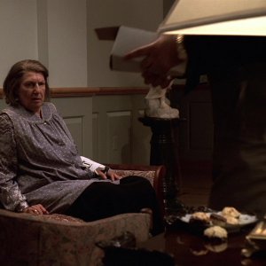S01E004 - Meadowlands 0269.jpg