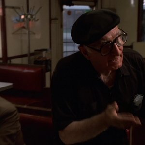 S01E004 - Meadowlands 0367.jpg