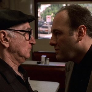 S01E004 - Meadowlands 0370.jpg