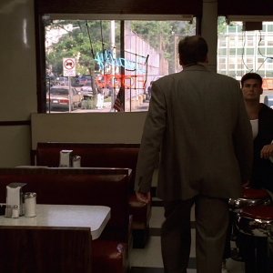 S01E004 - Meadowlands 0376.jpg