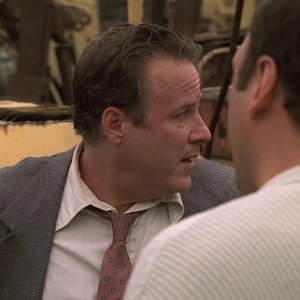 S01E004 - Meadowlands 0454.jpg