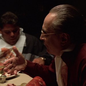 S01E004 - Meadowlands 0468.jpg