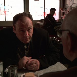 S01E004 - Meadowlands 0740.jpg