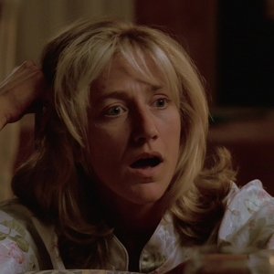 S01E005 - College 0404.jpg