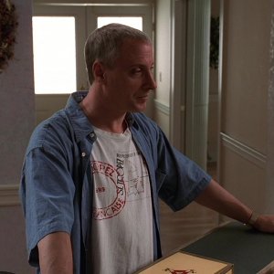 S01E010 - A Hit Is a Hit 0062.jpg