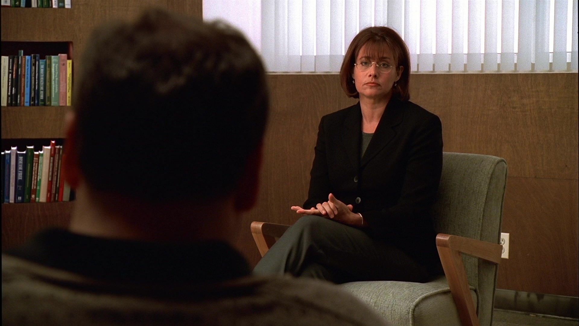 S01E004 - Meadowlands 0169.jpg