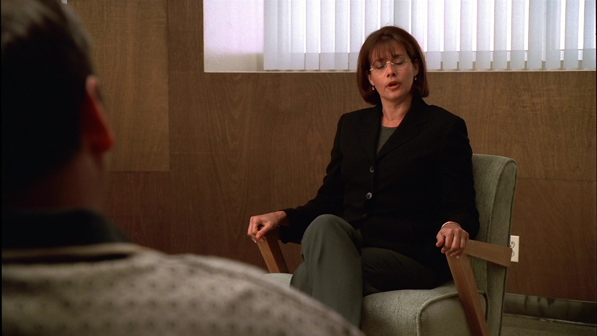 S01E004 - Meadowlands 0178.jpg