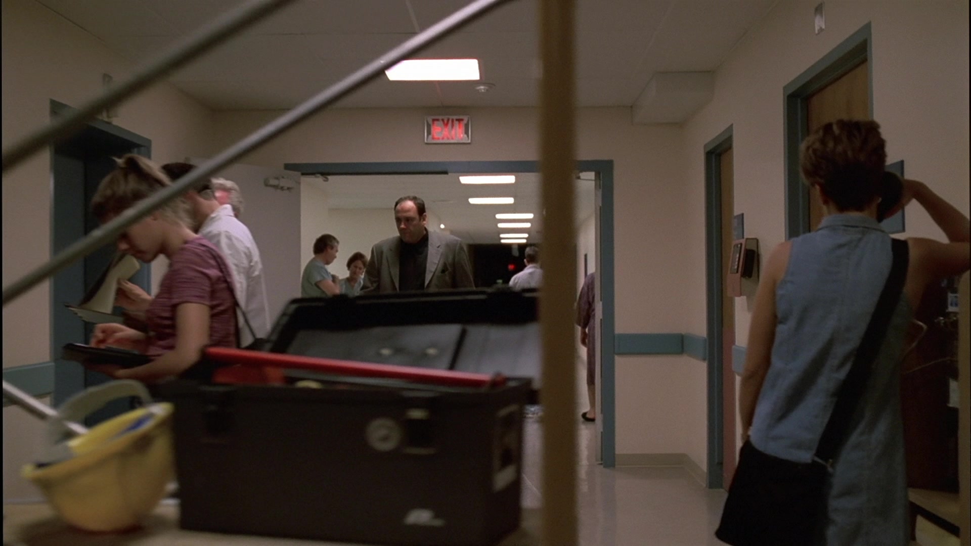S01E004 - Meadowlands 0326.jpg