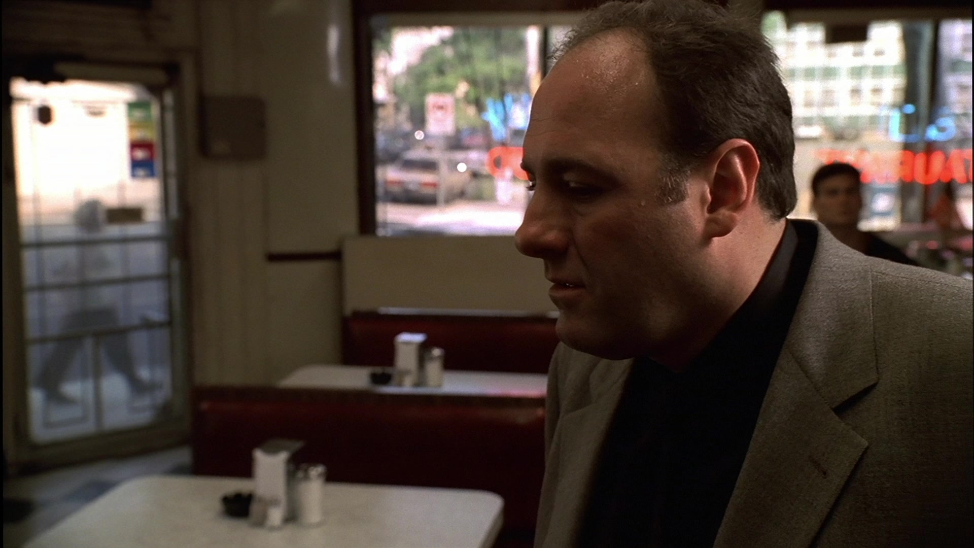 S01E004 - Meadowlands 0372.jpg