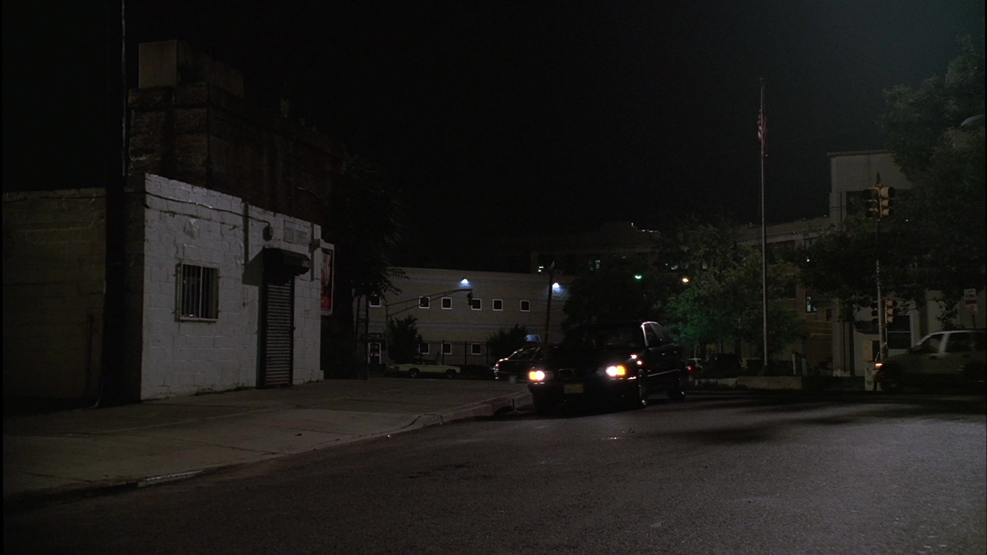 S01E004 - Meadowlands 0405.jpg