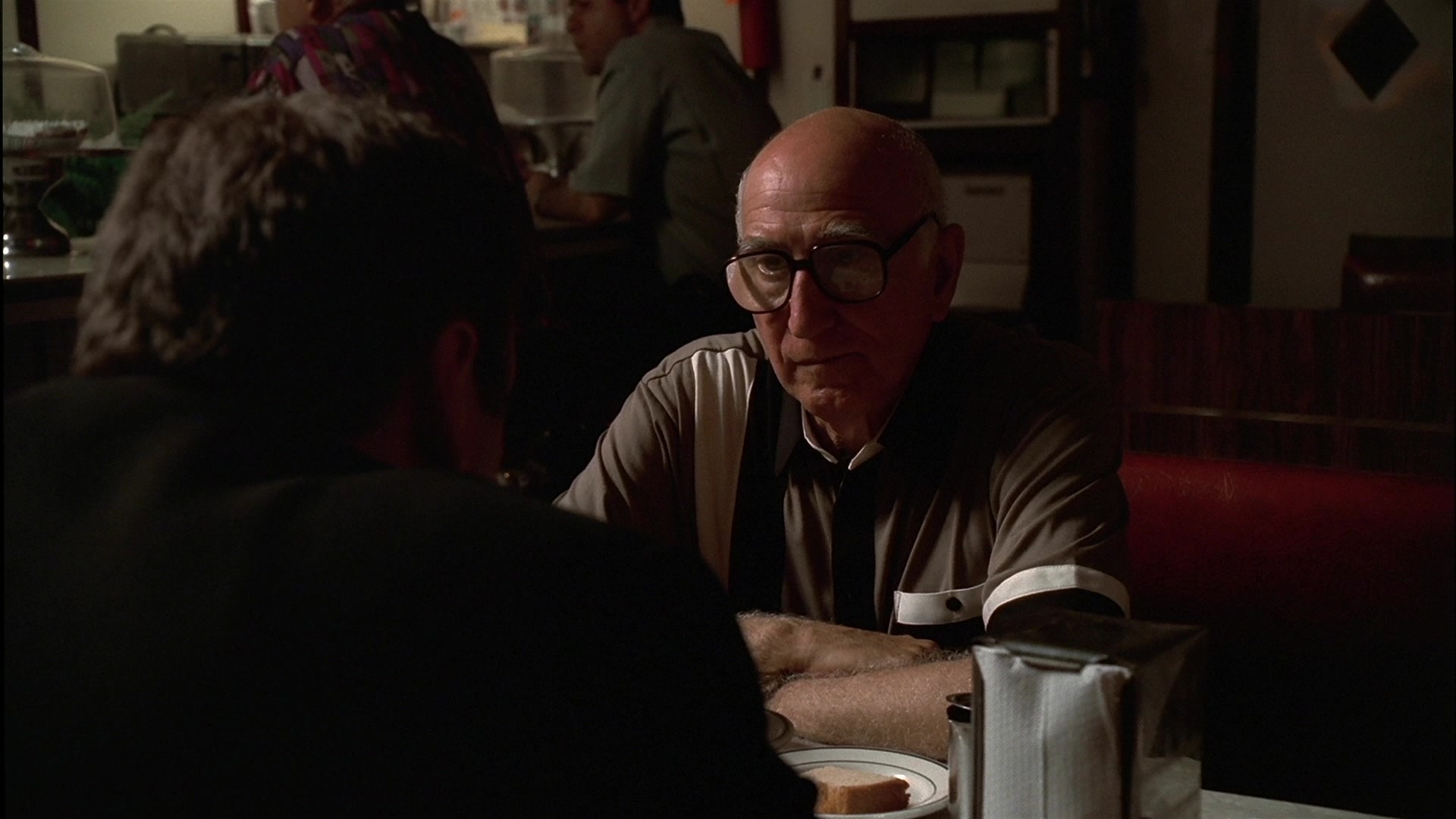 S01E004 - Meadowlands 0738.jpg