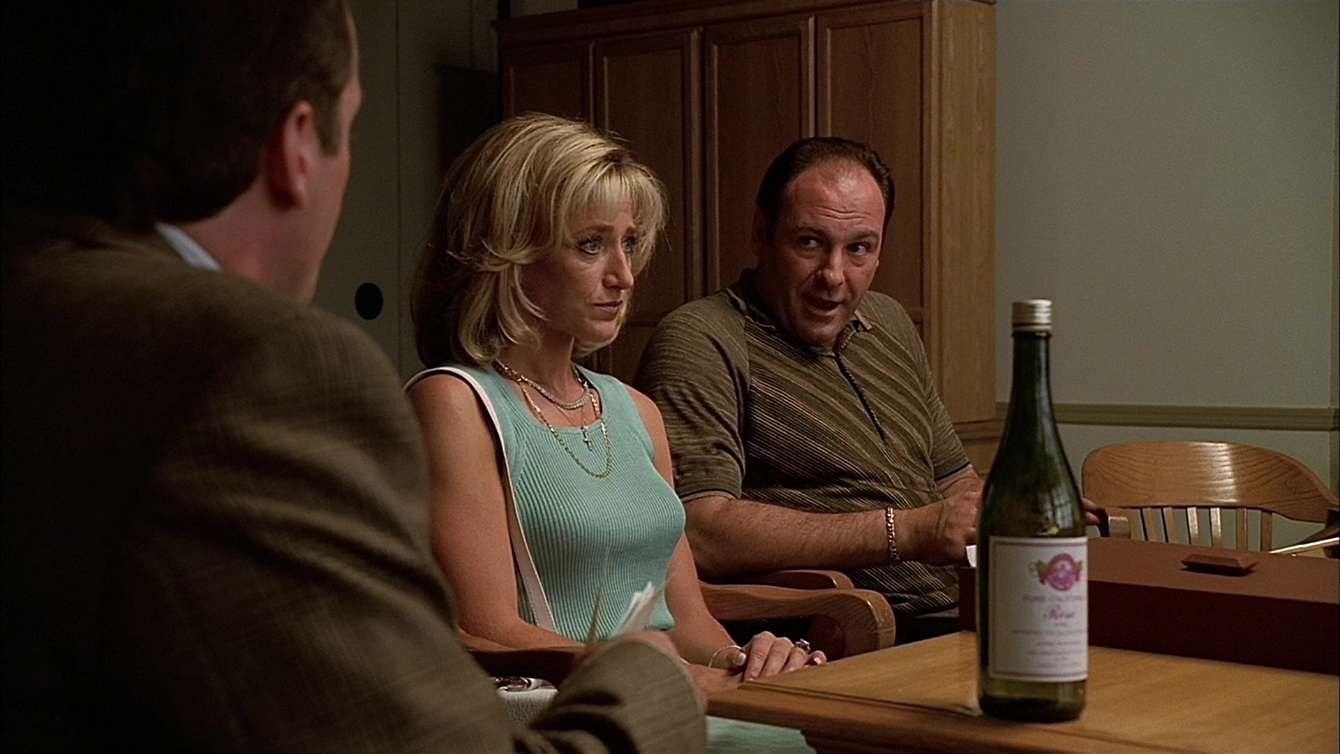 S01E007 - Down Neck 0119.jpg