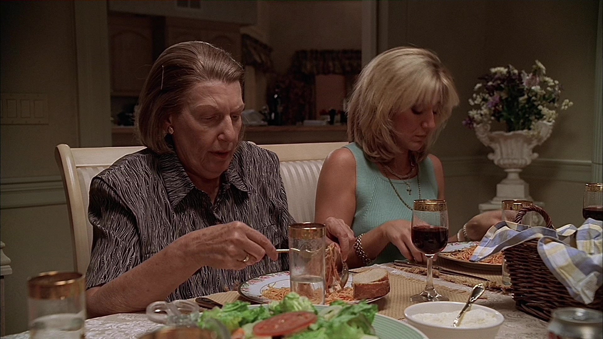 S01E007 - Down Neck 0138.jpg