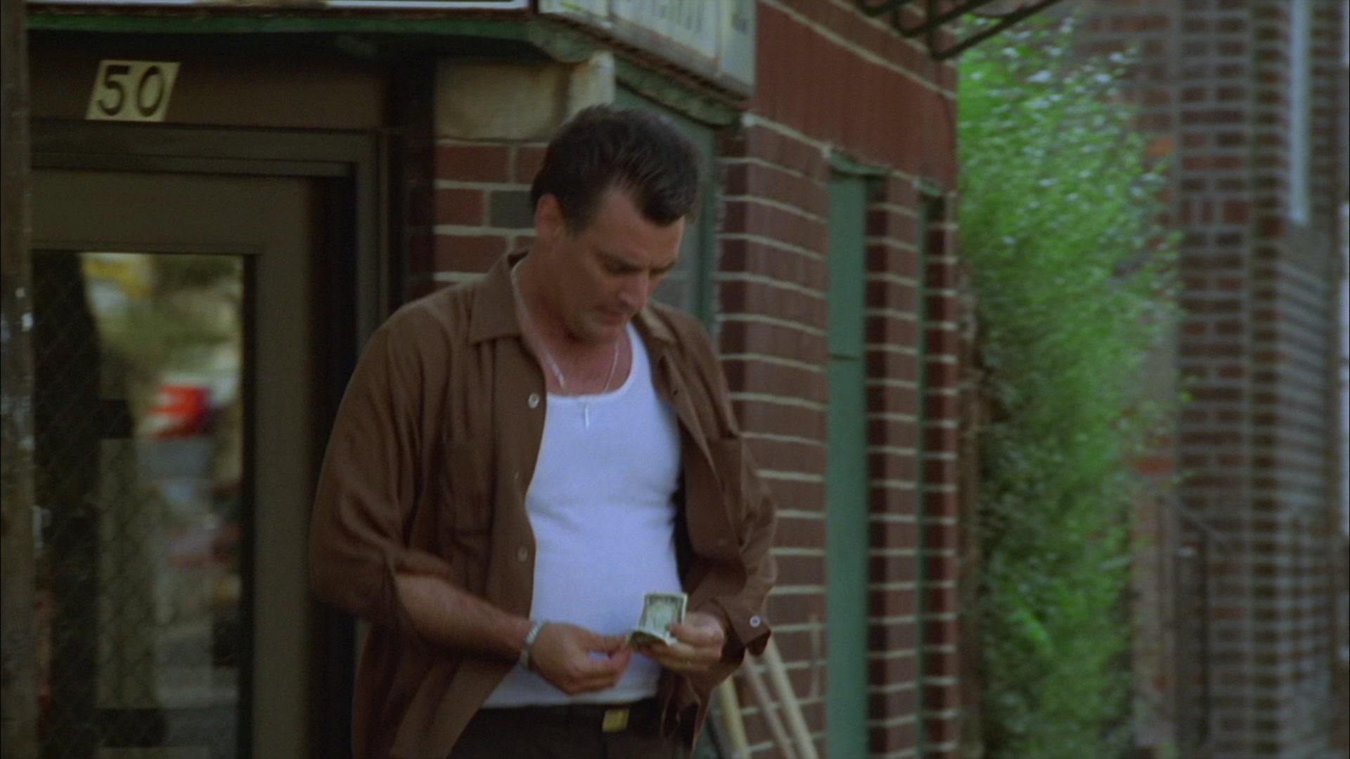 S01E007 - Down Neck 0299.jpg