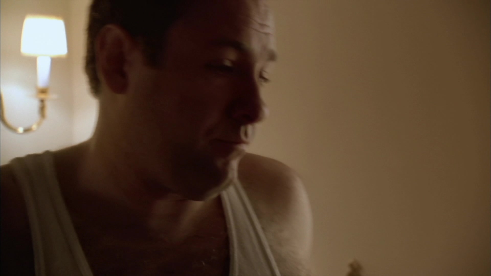 S01E007 - Down Neck 0302.jpg
