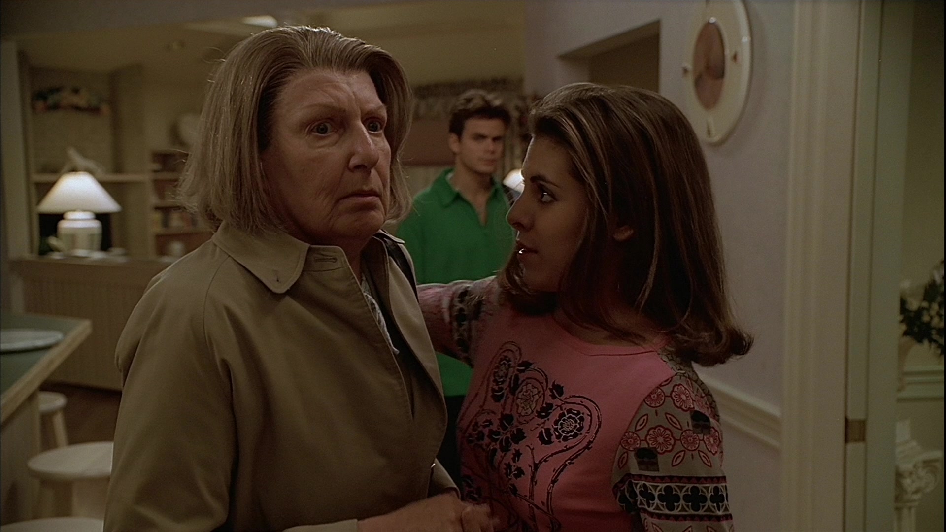 S01E013 - I Dream of Jeannie Cusamano 0112.jpg